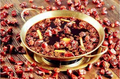 重慶火鍋紅油，中華美食眾多，備受寵愛的竟然是火鍋